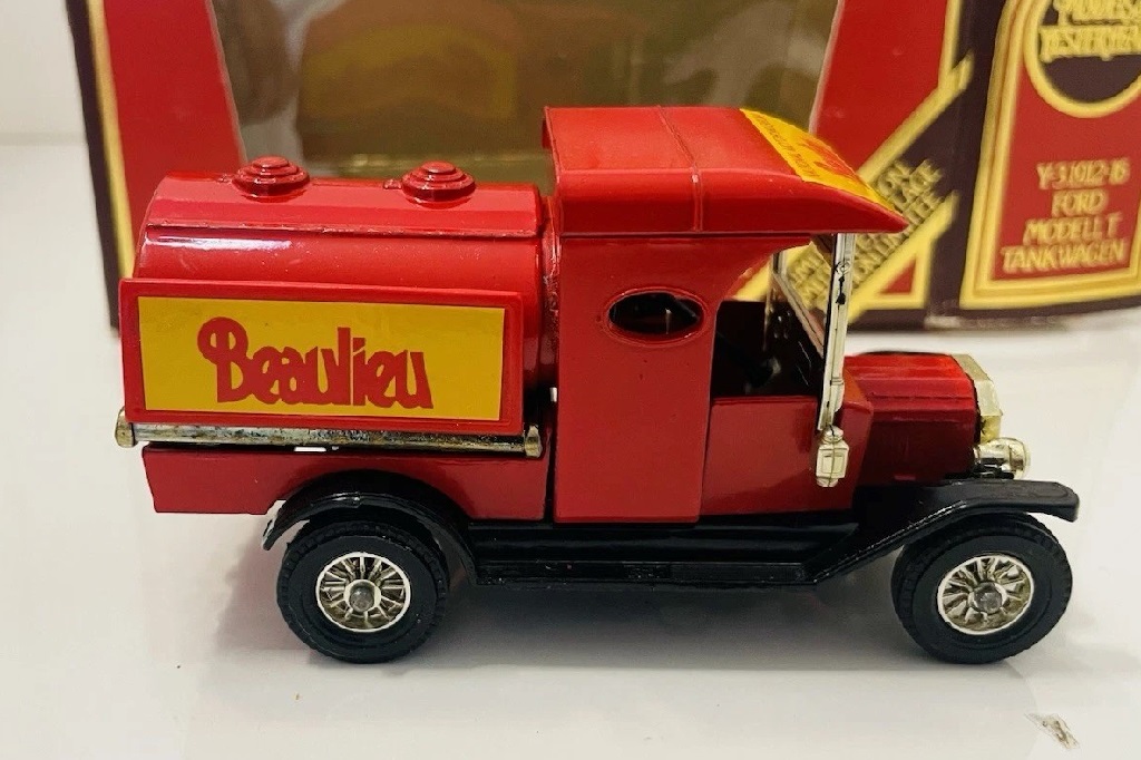 Autojumble 2002; Unknown